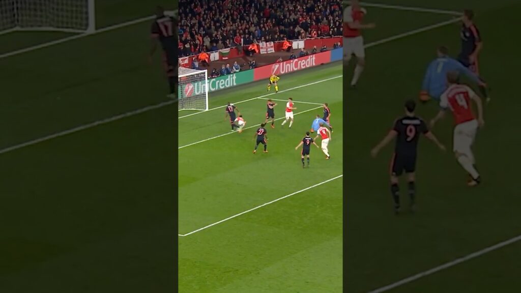 GOALKEEPER MISSES & ARSENAL SCORE! GOALKEEPER MISSES & ARSENAL SCORE!