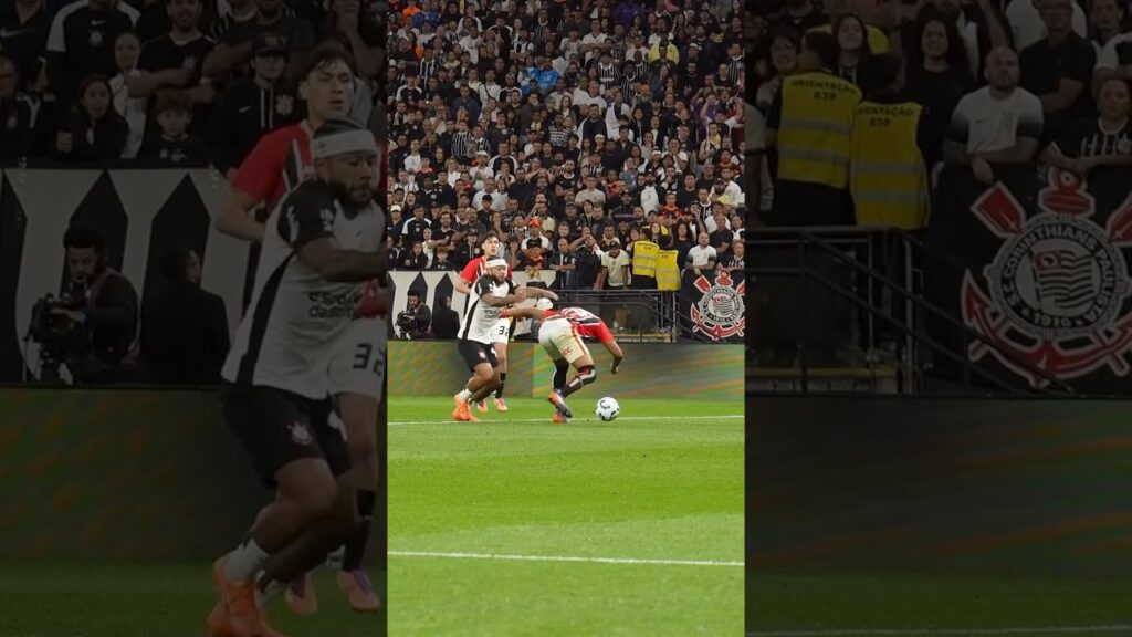 Memphis Depay humilhou o Sabino em Corinthians x São Paulo