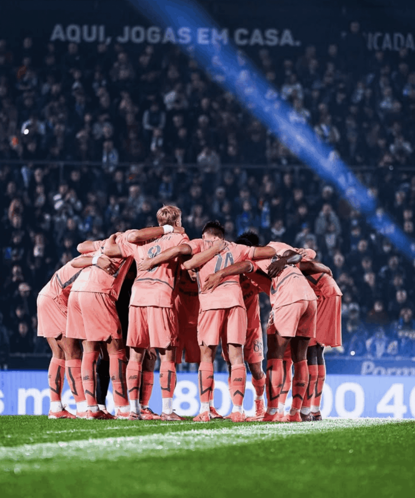 11 jornadas - 10 vitórias, 1 empate 💙🤍🐉