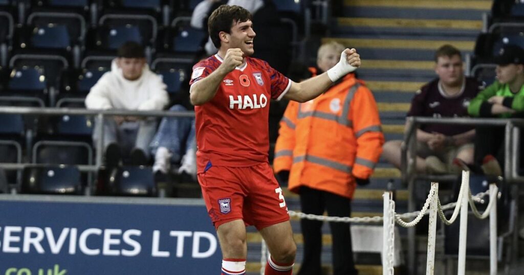 Ipswich Town: McKenna and Walton praise for Ivan Azon Ipswich Town: McKenna and Walton praise for Ivan Azon