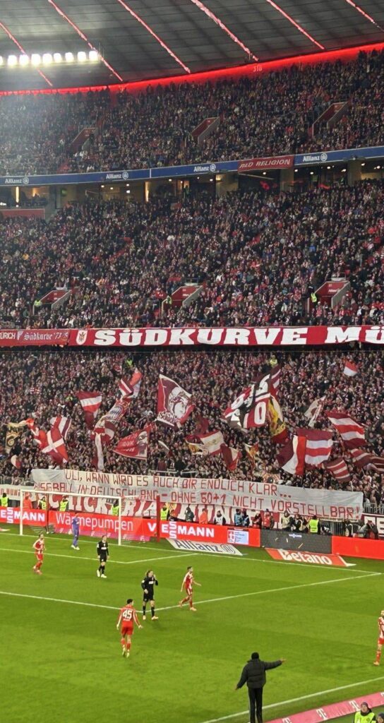 The Südkurve responds to Uli Hoeneß' calls to abolish the 50+1 rule: 'Uli, when will it finally be clear to you.. Football in Germany is unimaginable without 50+1!'