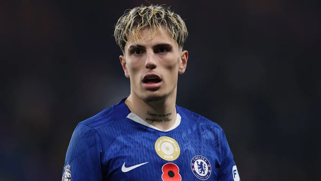 Enzo Maresca fires shots at Man Utd as Alejandro Garnacho finds Chelsea rhythm – but Blues boss wants winger to keep listening to ‘main message’ Enzo Maresca fires shots at Man Utd as Alejandro Garnacho finds Chelsea rhythm - but Blues boss wants winger to keep listening to 'main message'