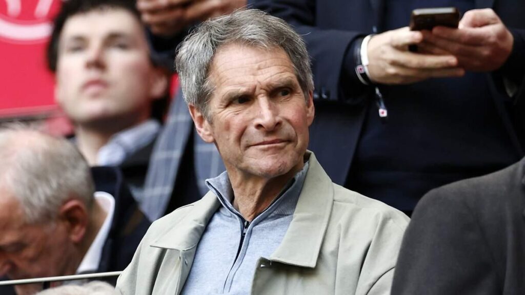 Clubman Pim van Dord (72) resigns from Ajax board