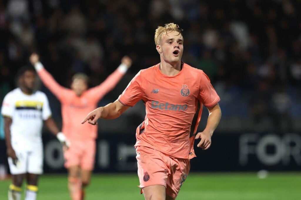 Froholdt regressa lesionado e falha último apronto antes do jogo com o Sintrense