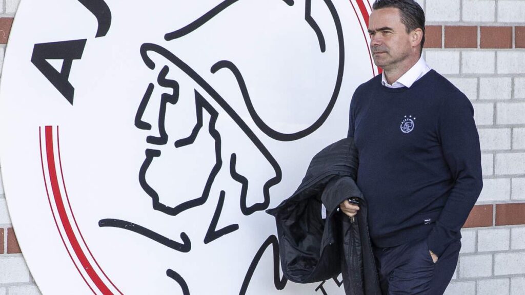 [Telegraaf] Alex Kroes approached Marc Overmars for a return to Ajax; but he declined: "Ajax is a ship that has sailed."