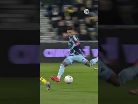 Nassef Chourak (Jong Ajax) goal vs Cambuur [+shit music]