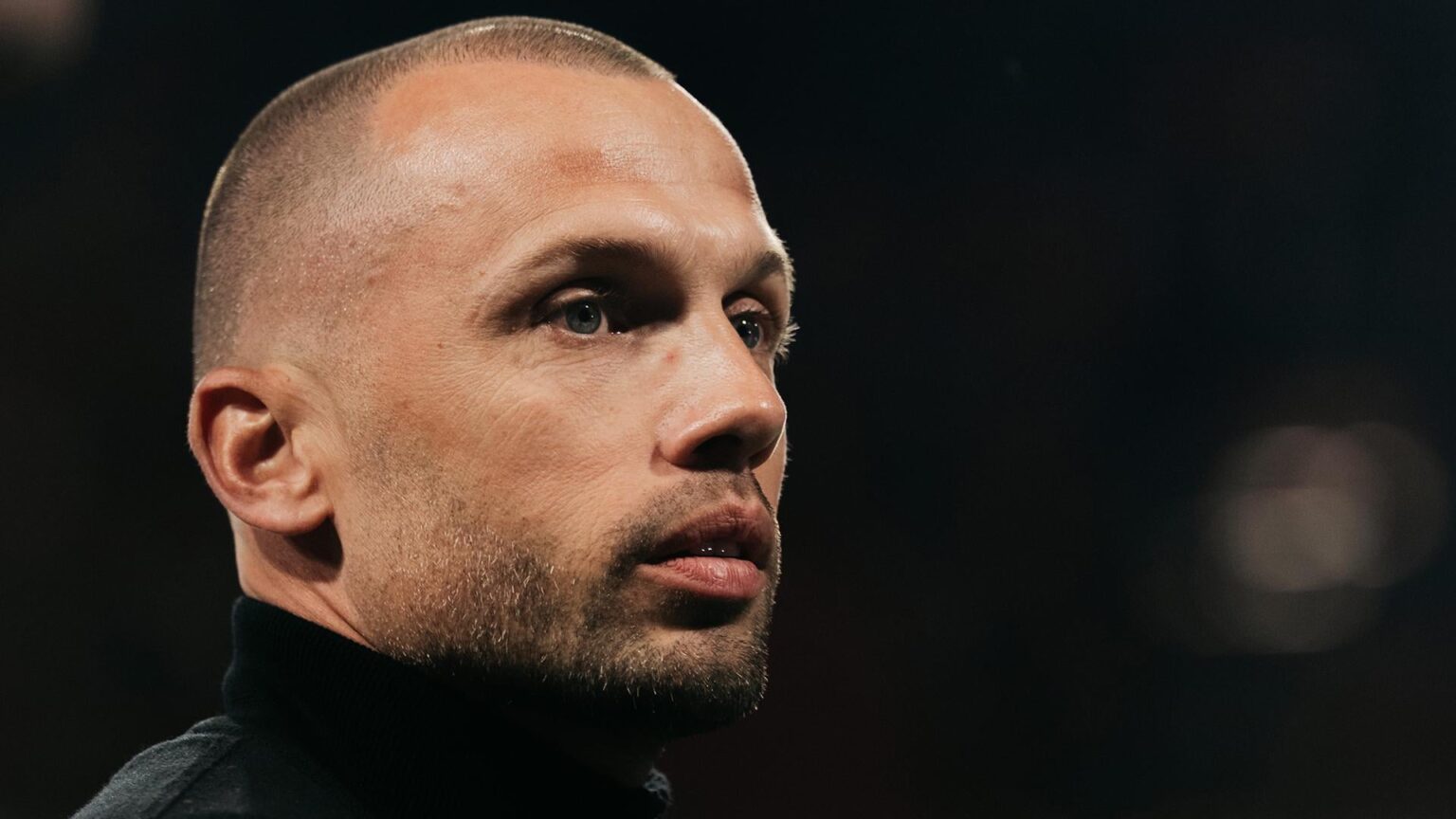 OFFICIAL: Ajax suspends John Heitinga with immediate effect