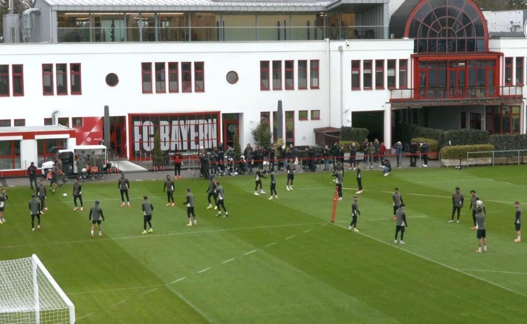 With the exception of Jamal Musiala, the entire squad is available in training today