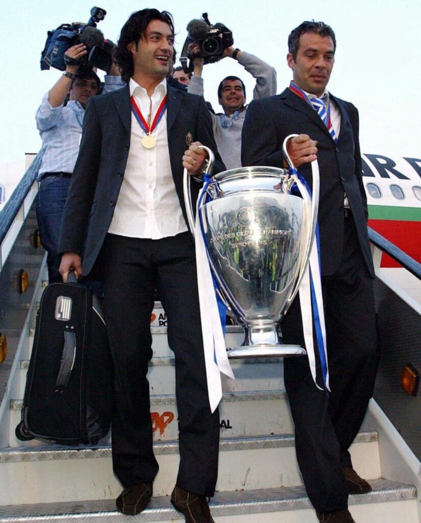 Bom dia e boa semana. Com licença.