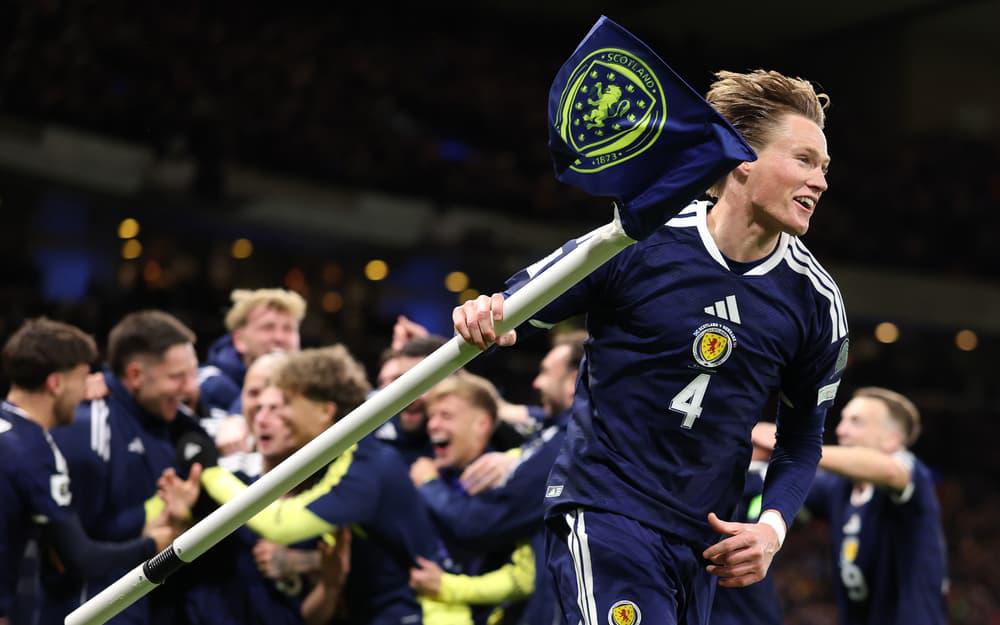 SCOTLAND HAS QUALIFIED FOR THE WORLD CUP AFTER 28 YEARS ZOICUXUE