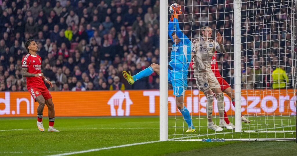 Trubin: «Se não ganharmos, os adeptos ficam malucos» | A Bola