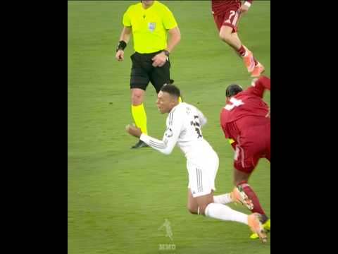 Virgil van Dijk vs Kylian Mbappé