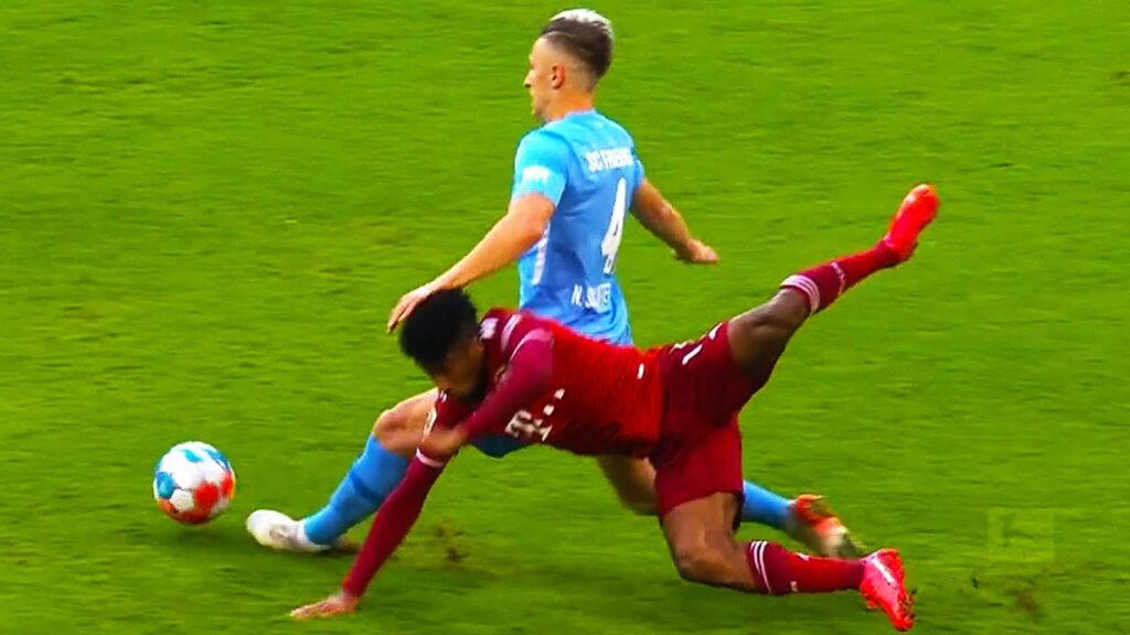 HOW did Nico Schlotterbeck Defend vs Bayern?