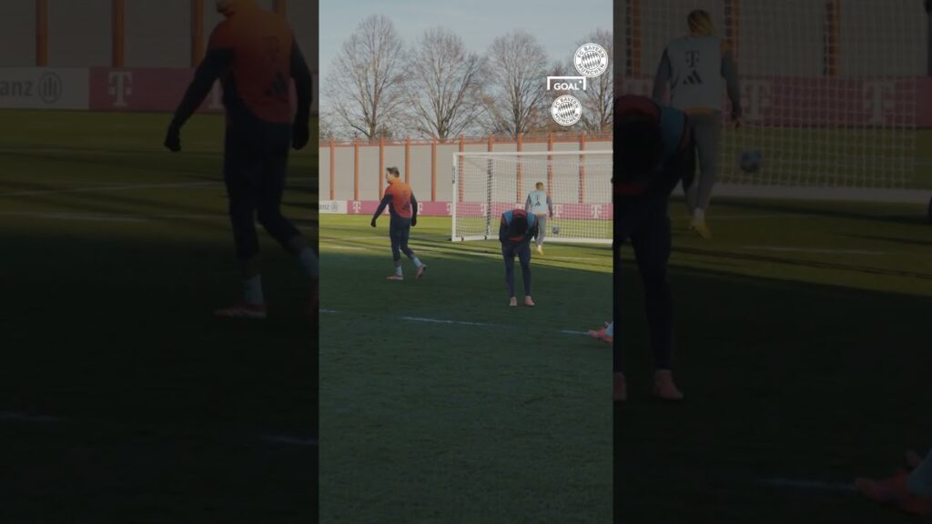 Fallrückziehertor von Leon Goretzka! @fcbayern