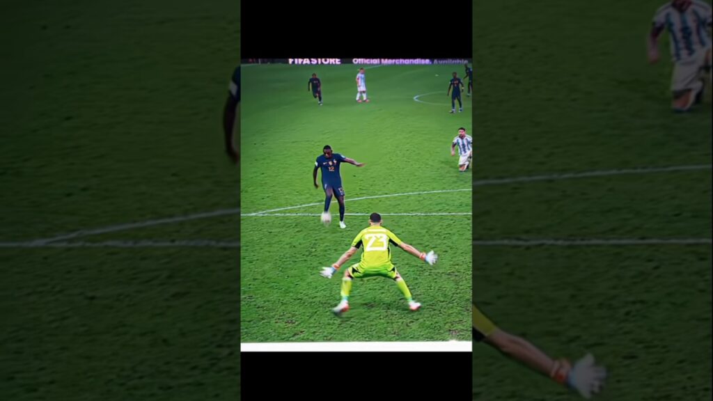 Kolo Muani vs Emiliano Martinez #france #argentina #kolomuani #final #worldcup #barcelona #madrid