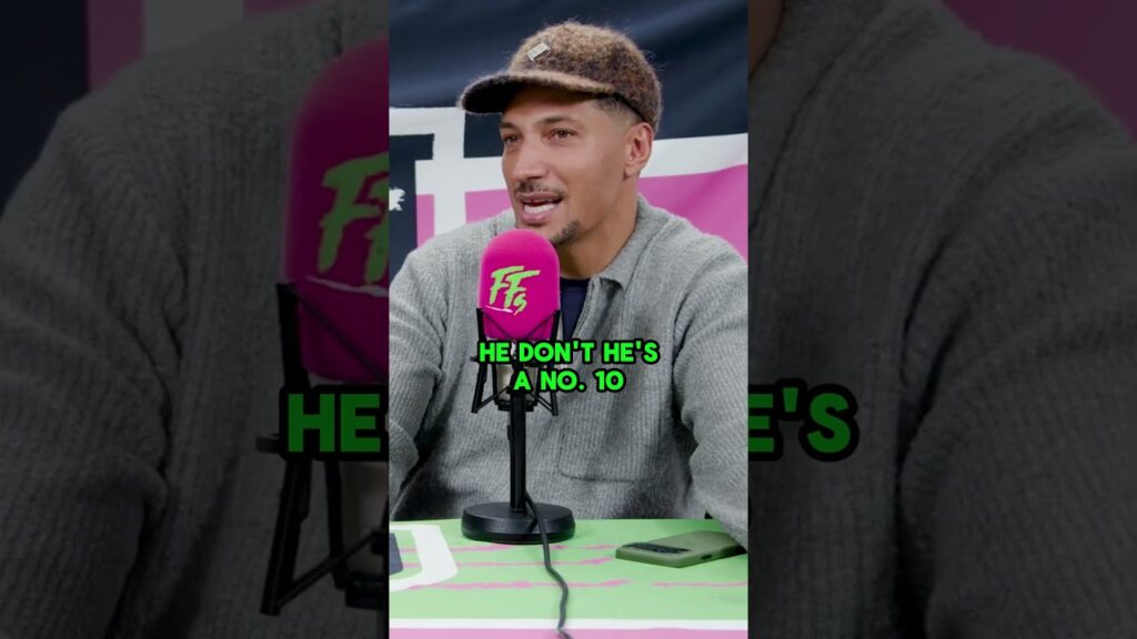 Bruno Fernandes is chatting to KDB?! 👀