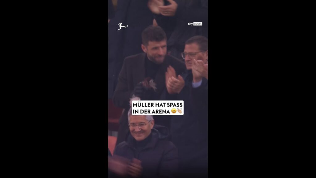 Thomas Müller zurück in der Allianz Arena und das auf einem ganz besonderen Platz! 📸🏟️