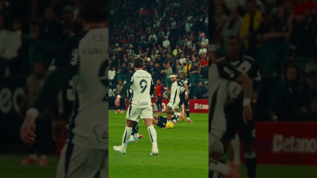 QUE INTIMIDADE! Memphis Depay 😮‍💨🔥🦅#PaulistasEmCampo #Corinthians #CopaDoBrasil