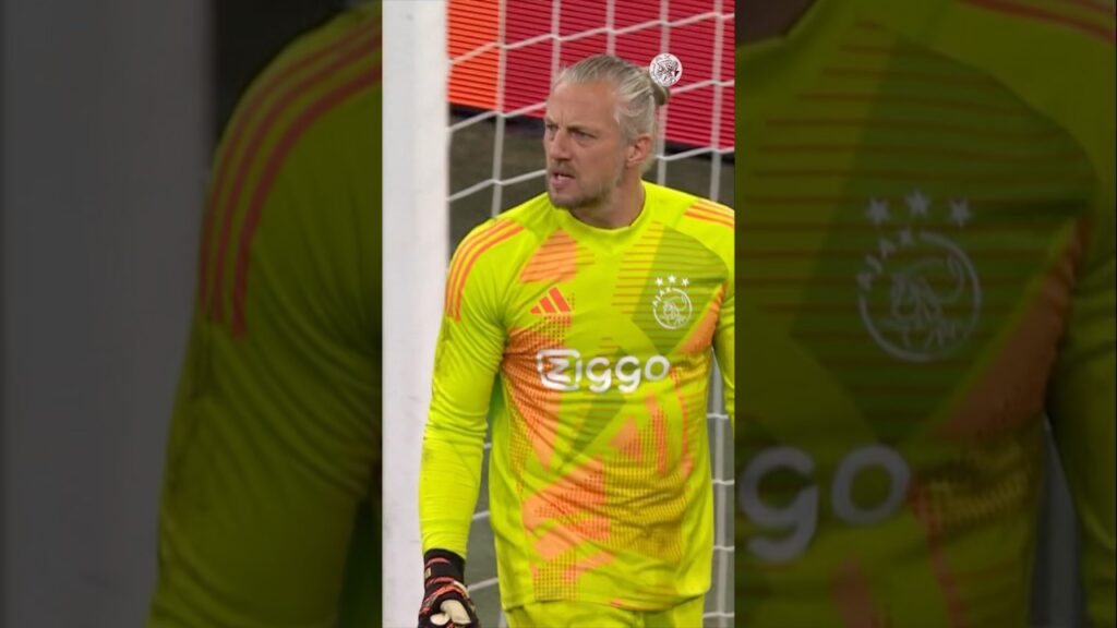 ‘It’s my goal to reach hundred games for Ajax’ - Remko Pasveer 🤝 Club Of 100