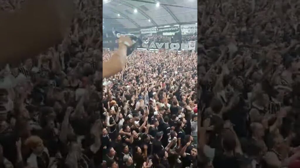 É CAMPEÃO! FIEL TORCIDA COM O GOL DO MEMPHIS DEPAY QUE DEU O TÍTULO PRO CORINTHIANS! 🦅🏆 #shorts