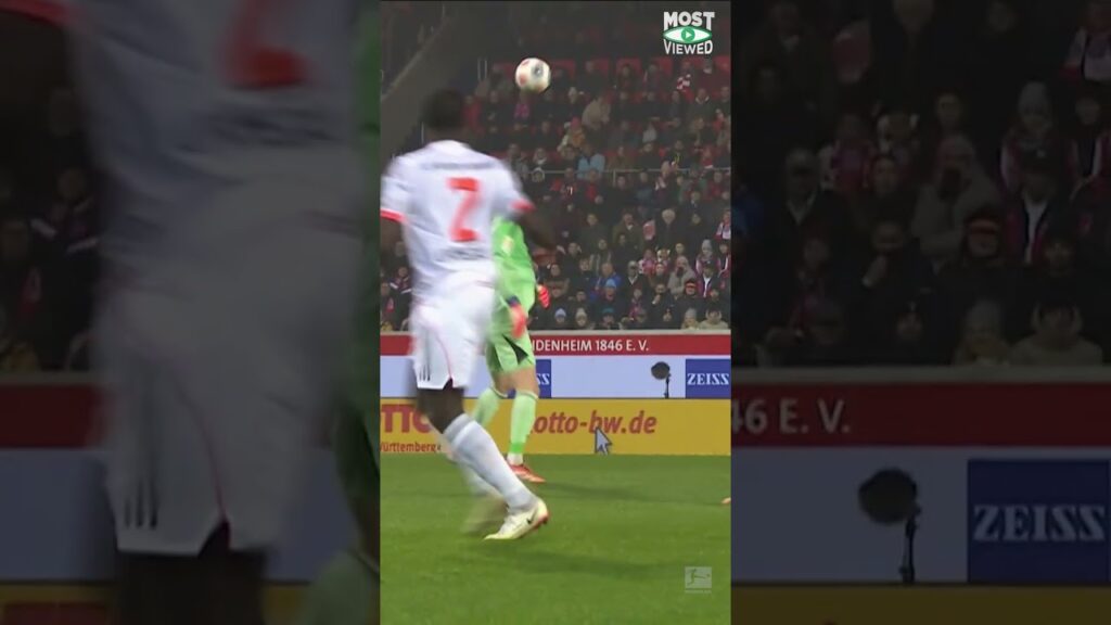 FC BAYERN: Brustannahme von Jonas Urbig! Da eifert jemand Manuel Neuer nach | Bundesliga #bl