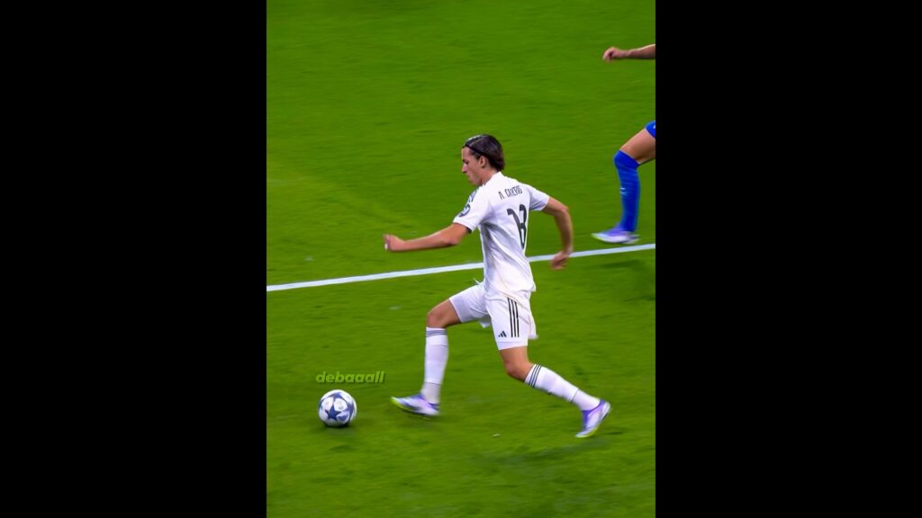 When Mbappe Almost Scores a Bicycle Kick 🤯