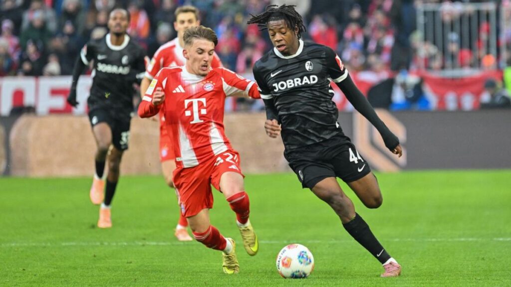 [BILD via FM] Paris Saint-Germain is interested in Bundesliga midfielder Johan Manzambi (20) the idea is to sign him in the summer, Luis Enrique is a big fan of the Swiss international.