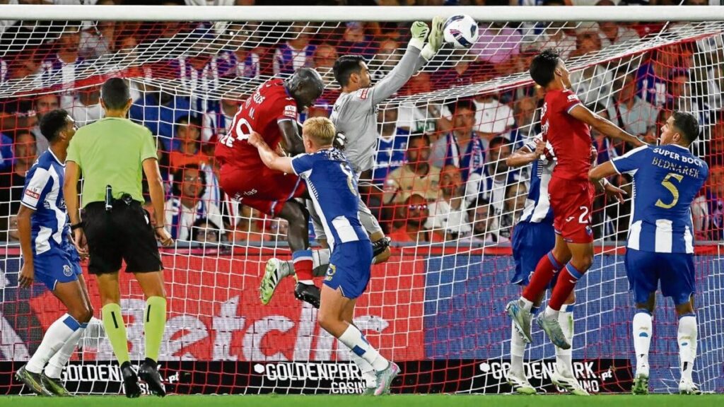 Robustos donos do templo: melhor defesa do que a do FC Porto só há 30 anos