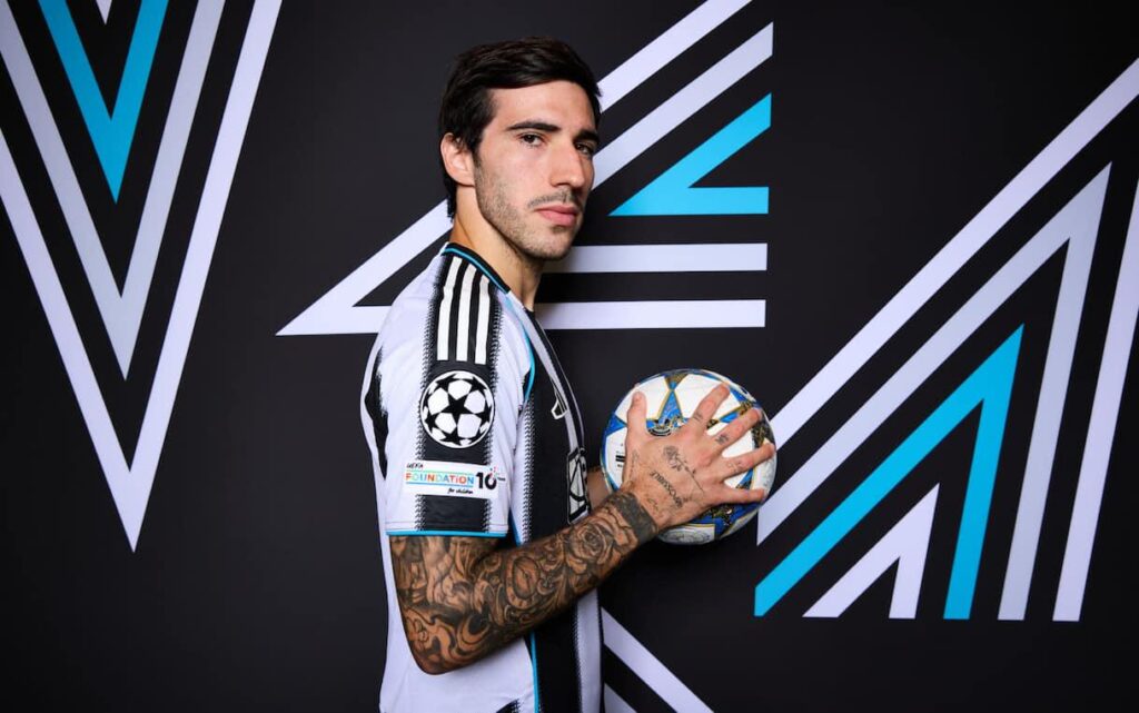 Sandro Tonali on his 10-month betting ban: "Newcastle fans have taught me not to judge. It goes beyond football; it’s a matter of everyday life. Too often, we judge people before really knowing them & we hurt them. Everyone can make mistakes, but that doesn’t mean everyone has the right to judge"