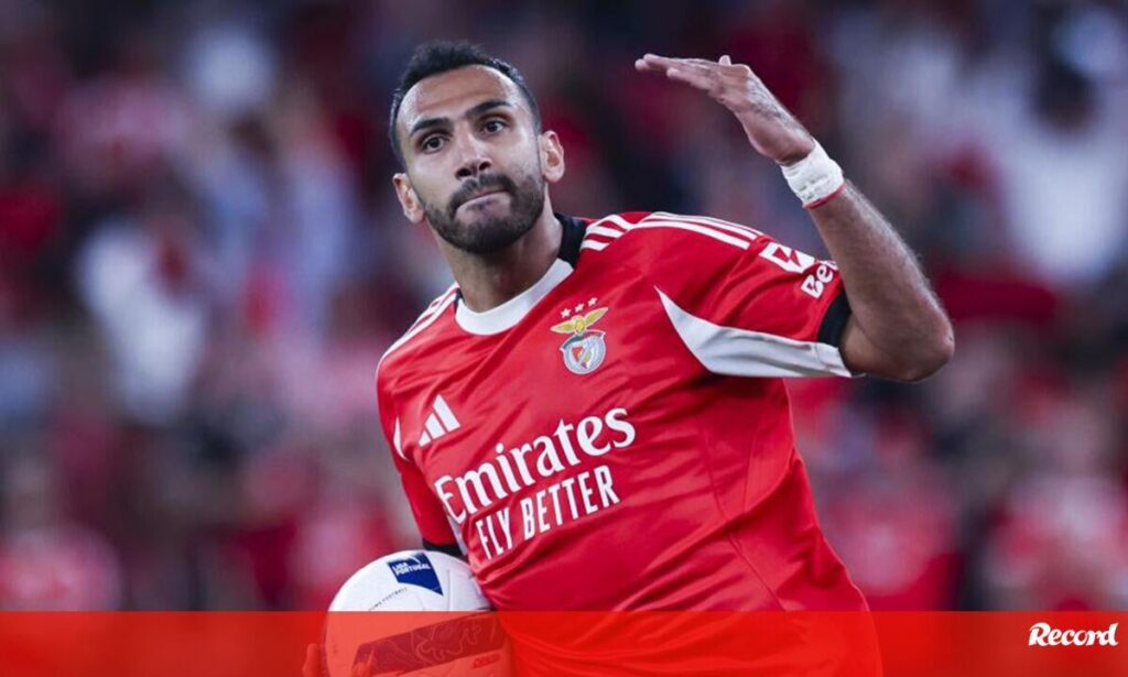 Pavlidis e a dimensão do Benfica: «50 mil pessoas num particular, 93 mil a votar... Não é normal» - Benfica - Jornal Record