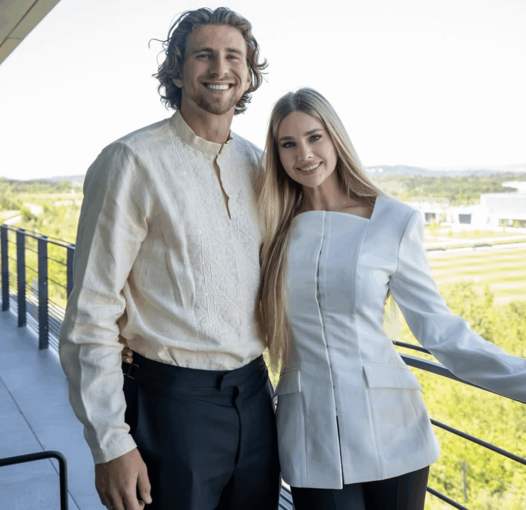 Angelina, the wife of lllia Zabarnyi, posted an enigmatic message on her private Telegram channel. < As my grandfather used to say: don't look for raspberries in shit or souls among the Muscovites. > via footmercato