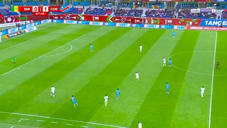 Mbaye cutting through Congo's defense leading to a goal ⚽