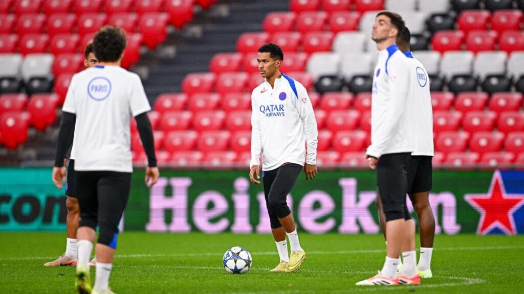 [Le Parisien] PSG is expected to start with Mayulu and Warren Zaïre-Emery as the fullback duo. Mayulu will start as a left back while Zaïre-Emery in the right back spot. Ndjantou is also expected to start in the center of attack