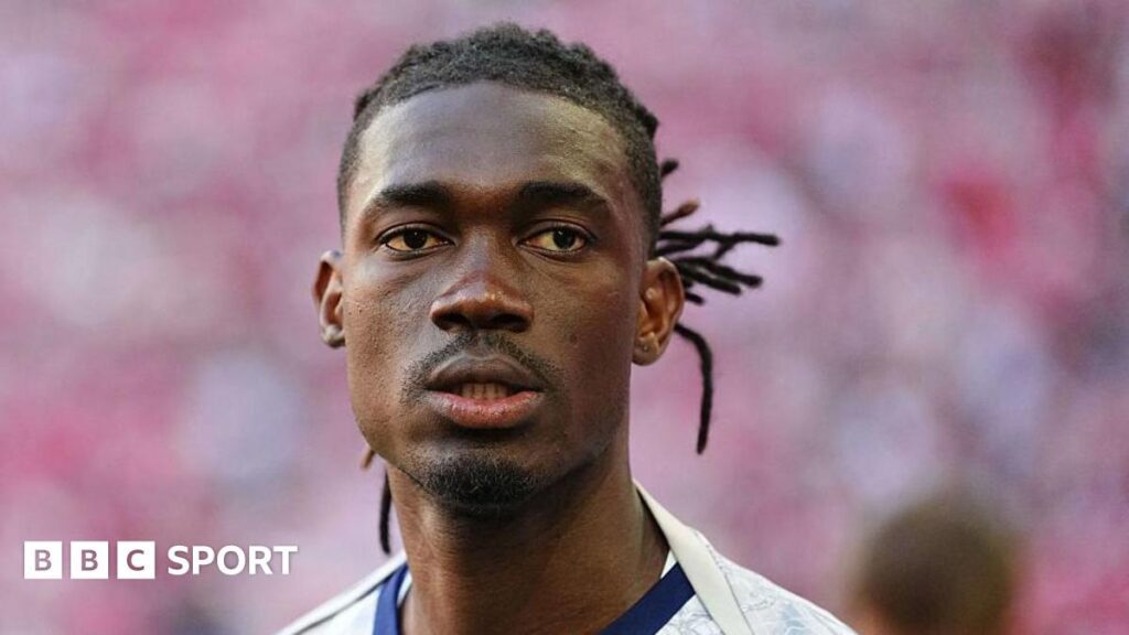 Tottanham star player Bissouma has found himself in a pickle as a controversial video recently appeared in which the tottanham star was doing a drugs