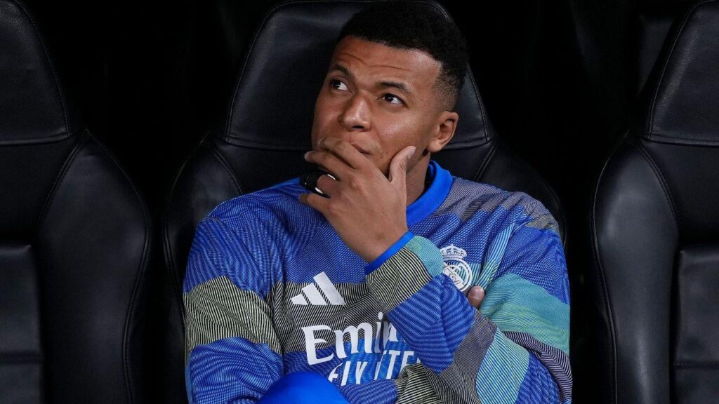 Real Madrid face up to 12 players out; Kylian Mbappé doubtful
