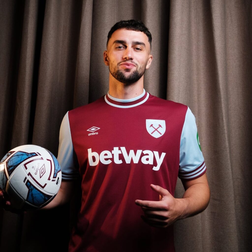 Just knew this guy coming on would change the game. 💀