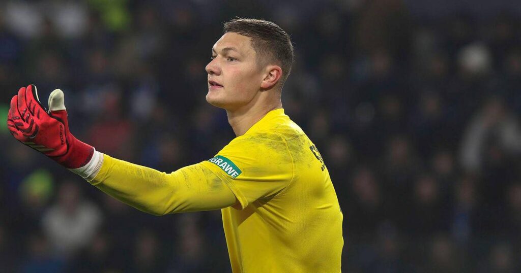 Wolves Eye Scherpen to Replace Departing Sa Before Deadline