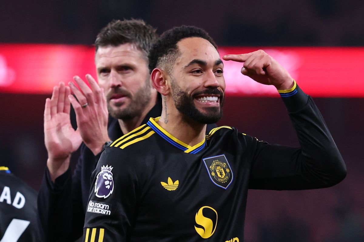 Matheus Cunha celebrates scoring for Manchester United against Arsenal