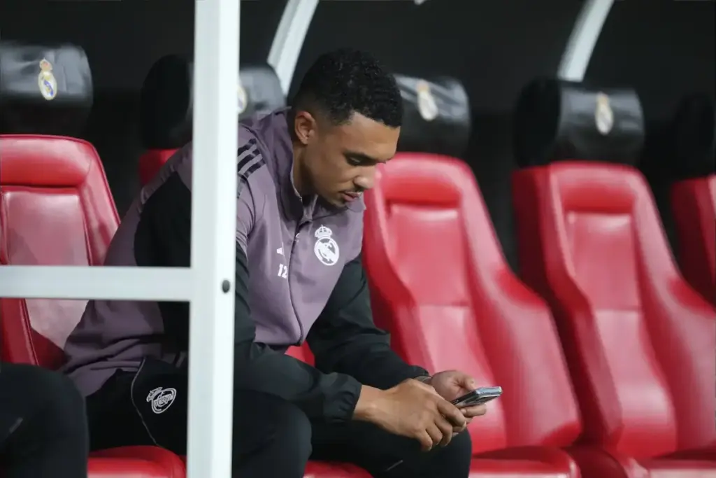 Manchester City keeping tabs on Trent Alexander-Arnold amid doubts over future Manchester City keeping tabs on Trent Alexander-Arnold amid doubts over future