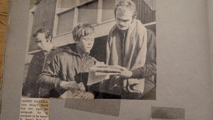 A young Newcastle fan gets Sandro Mazzola's autograph