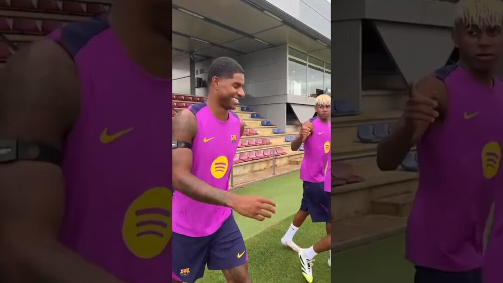 Morning team😊🫠 Hallo Rashford👋😁 #shorts #barcelona #barca #rashford #training #teamwork #morning