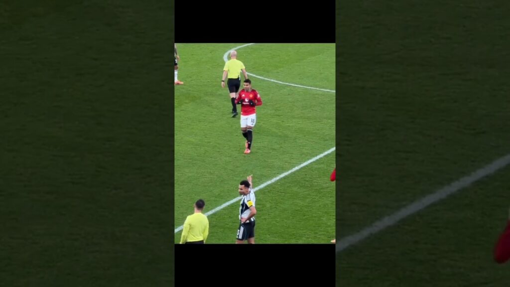 Casemiro's reaction to being subbed off vs Newcastle... he wanted to help the team💪