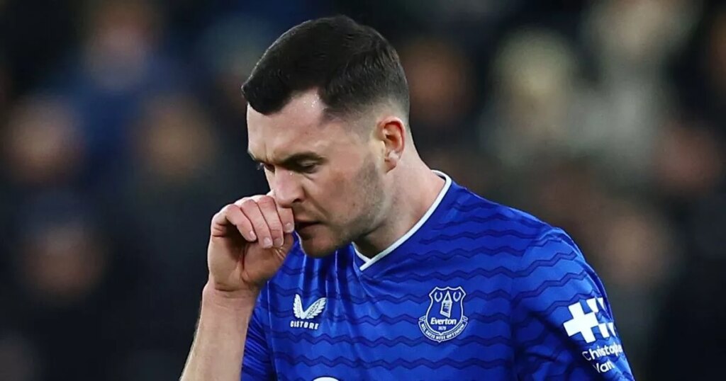 Michael Keane’s three-word reaction to Everton red card against Wolves said it all Ipso logo