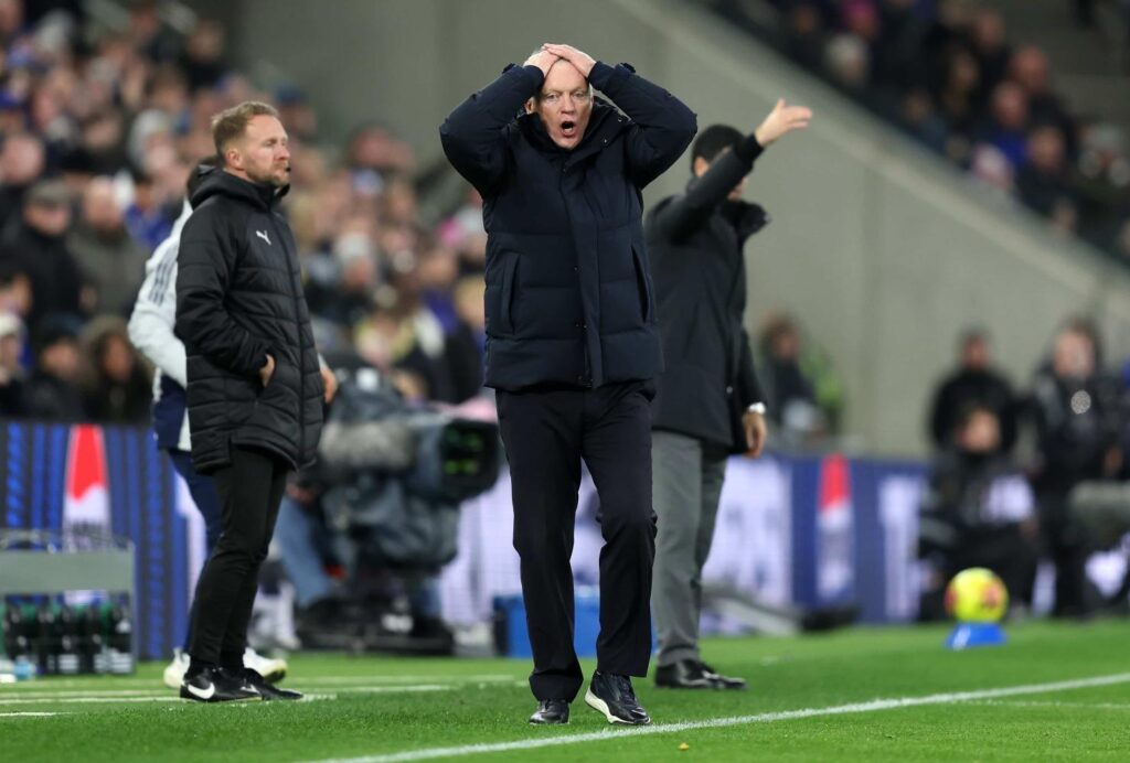 David Moyes loses his cool over Michael Keane red card