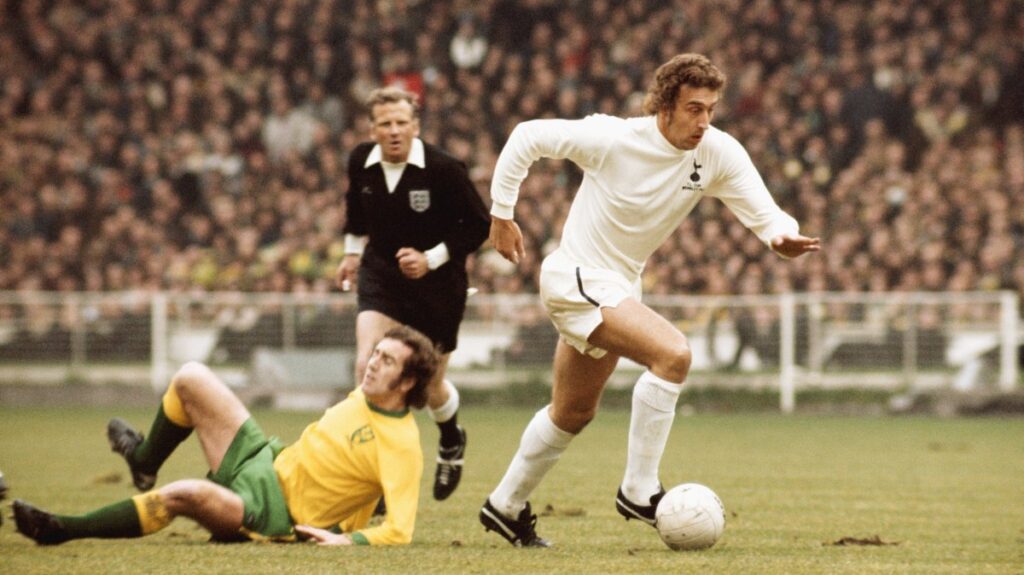 Martin Chivers obituary: imposing Tottenham Hotspur striker Martin Chivers obituary: imposing Tottenham Hotspur striker