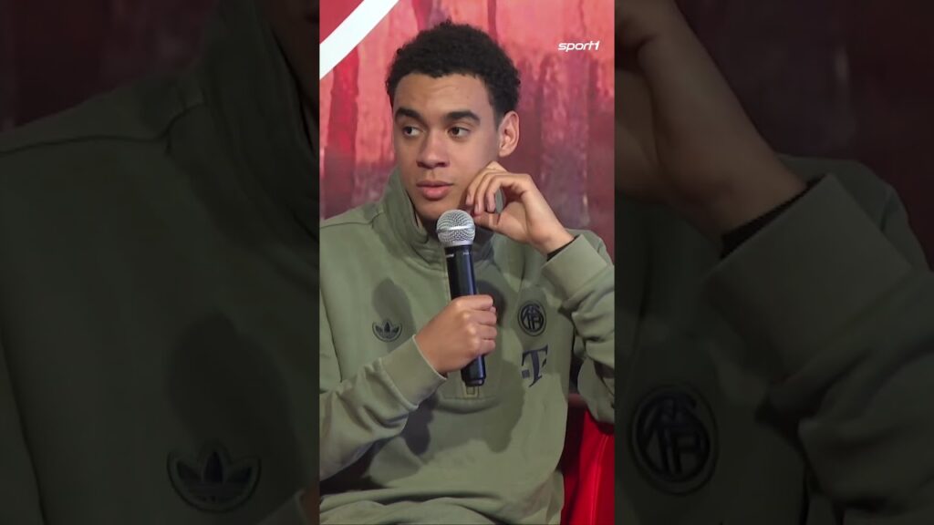 “Ich gewinne jedes Mal, deswegen weint er auch” ๐
#shorts #sport1 #musiala #fcb #geschwisterliebe "Ich gewinne jedes Mal, deswegen weint er auch" ๐
#shorts #sport1 #musiala #fcb #geschwisterliebe