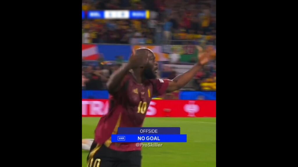 Lukaku Offside..... But How?! 💀