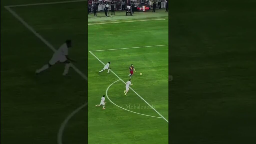 Le passage d'Eric Garcia à Raphinha à Pedri, Lewandowski, tout dans ce but de Lewandowski #football