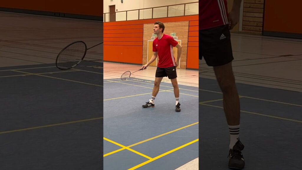 Bei Mats muss man immer aufpassen… 🤣 #thomats #matshummels #esmuellert #badminton #tm13 🏸