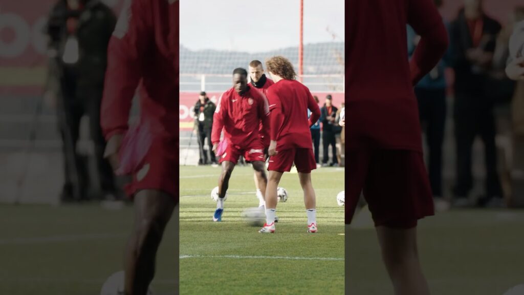 Les 1ères images de Wout Faes à l'entraînement - AS MONACO